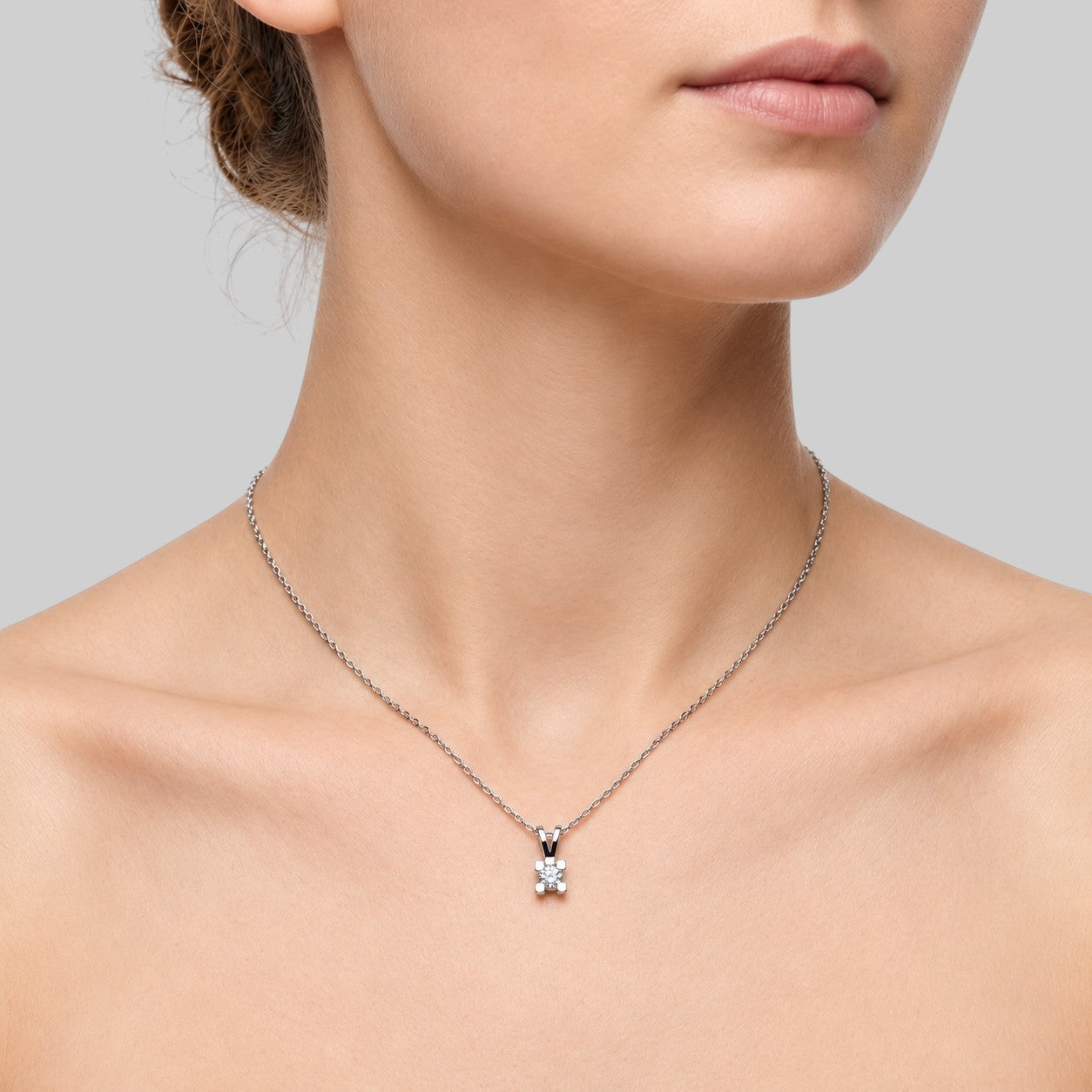 0.10 Karat Doğal Pırlanta Valentine Model Tektaş Kolye