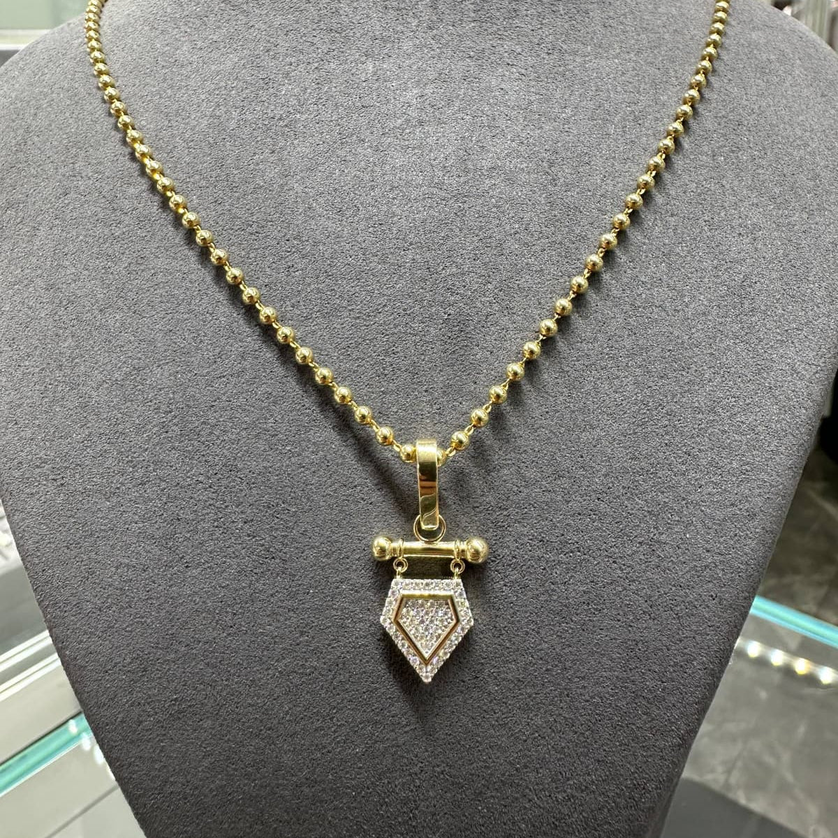0.30 Karat Doğal Pırlanta Charm Kolye