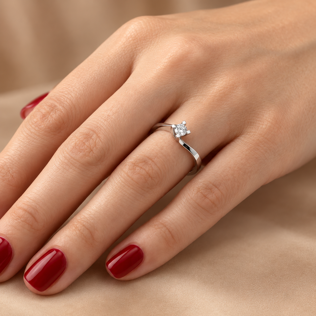 0.30 Karat F Rengi HRD Sertifikalı Valentine Model Tektaş Yüzük