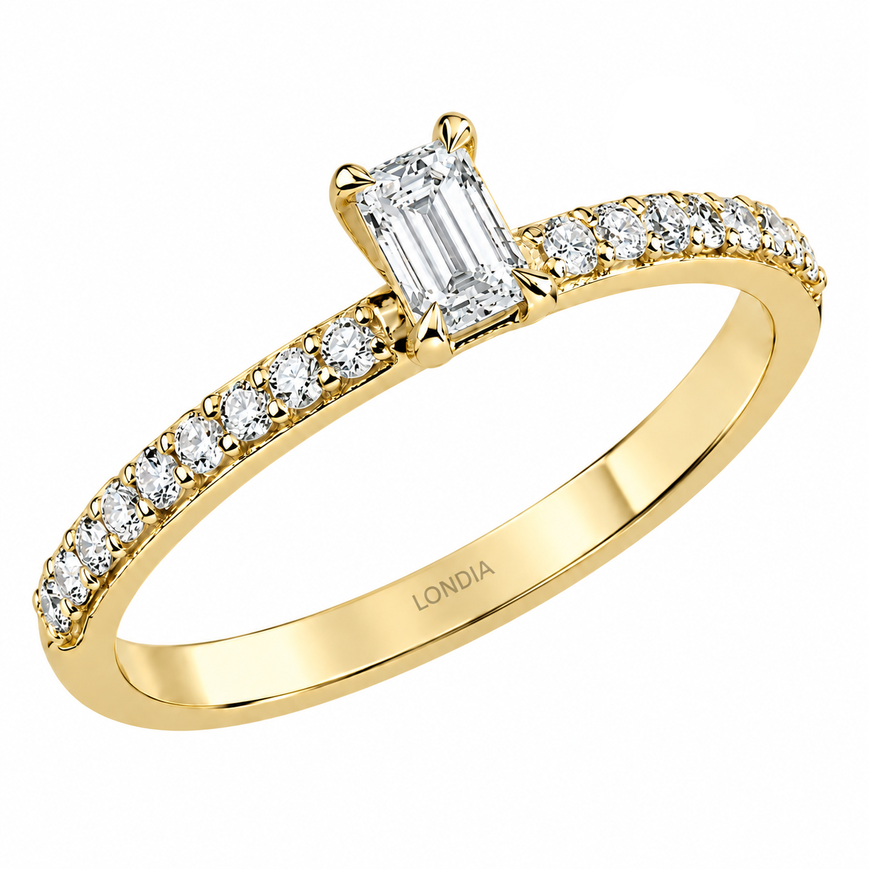 0.45 Karat Doğal Pırlanta Emerald Kesim Yan Taşlı Yüzük