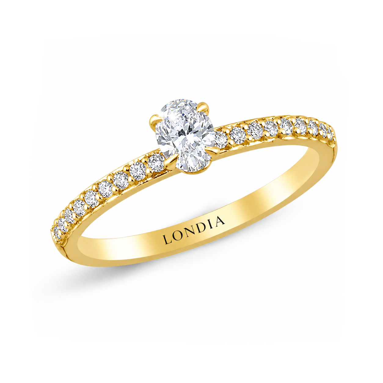 0.45 Kt. Doğal Oval Pırlanta Yan Taşlı Yüzük
