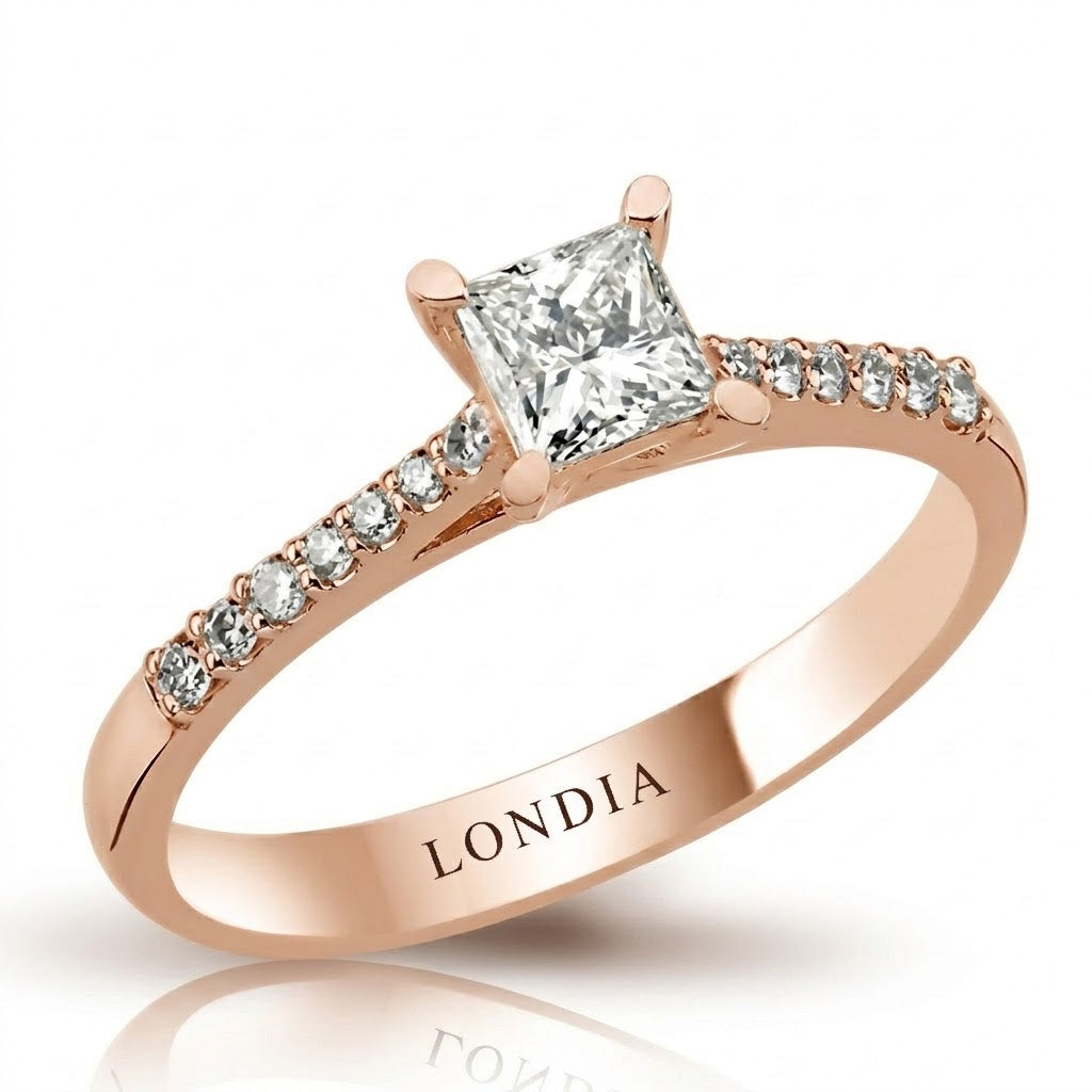 0.50 Ct. Doğal Pırlanta Yan Taşlı Tasarım Yüzük, 14 Ayar Altın