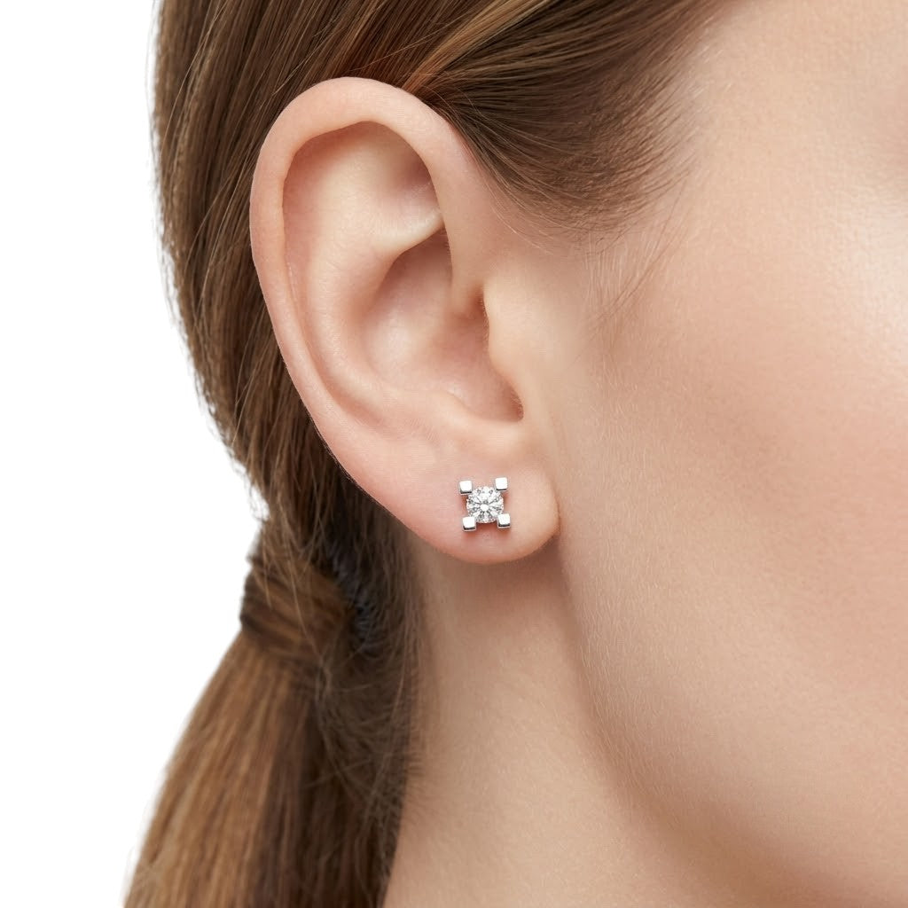 0.50 Karat F Rengi Doğal Pırlanta Valentine Model Tektaş Küpe