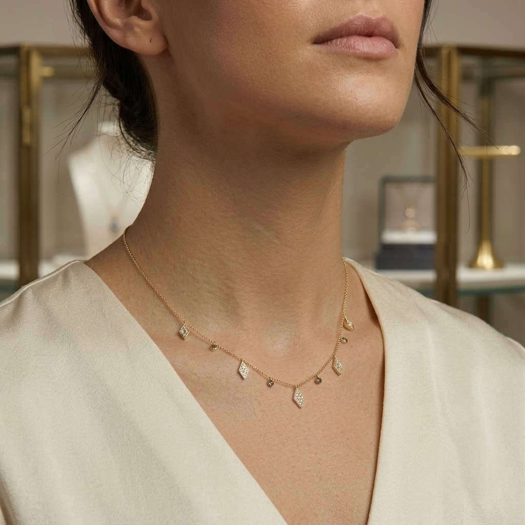 0.90 Karat Dancing Tasarım Pırlanta Kolye 14 Ayar saf Altın