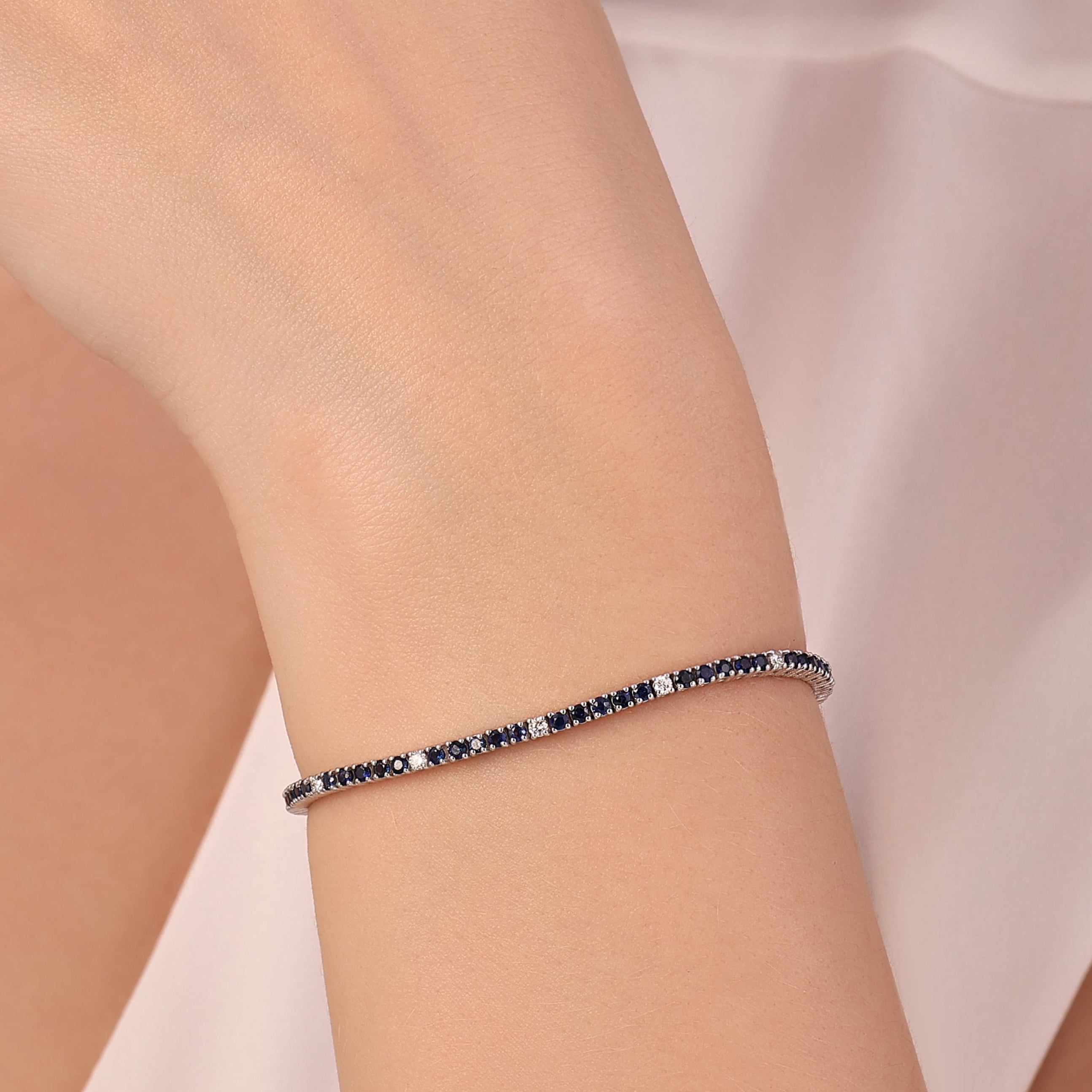 2.35 Karat Doğal Safir ve 0.40 Karat Doğal Pırlanta Su Yolu Bileklik