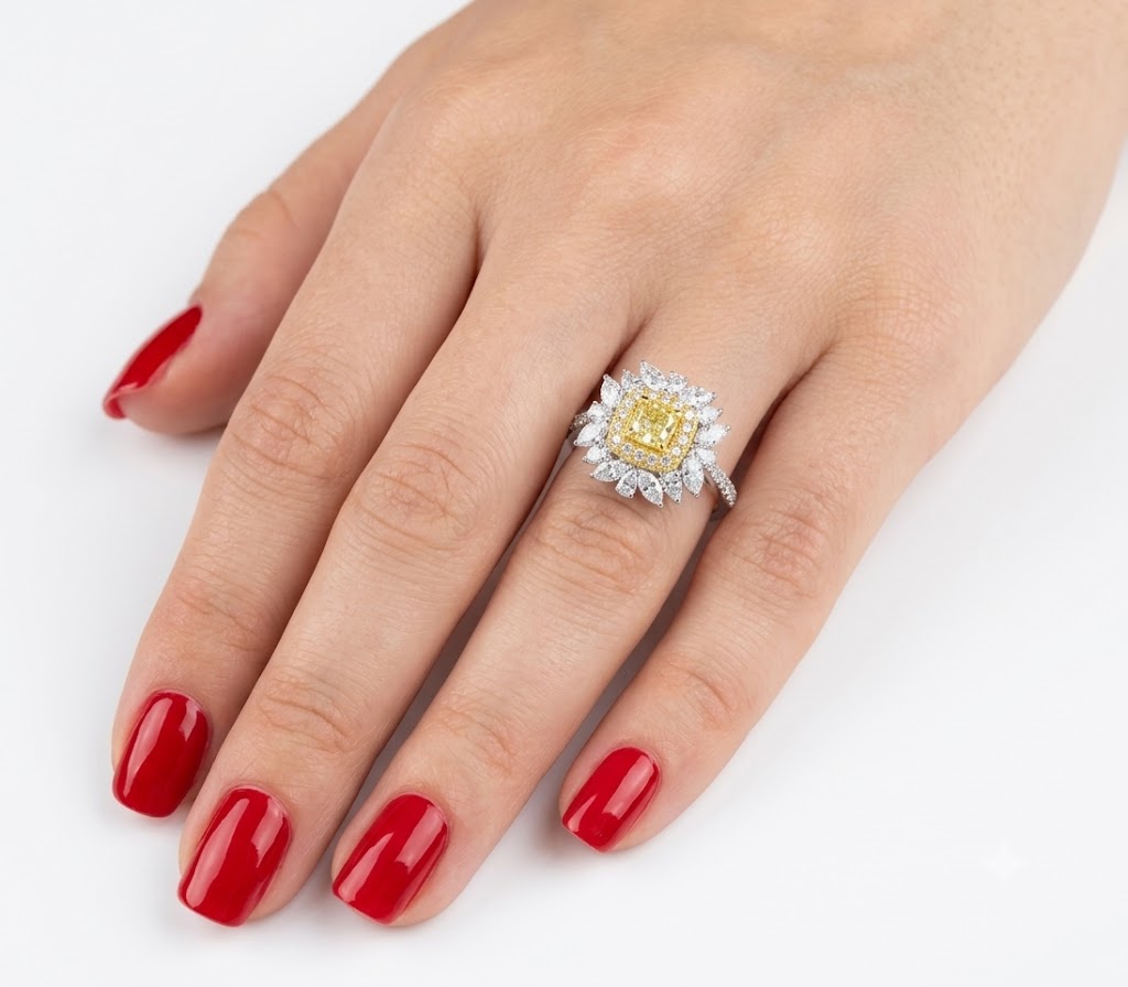 7.60 Karat Fancy Yellow Pırlanta Tasarım Set 18 Ayar Altın