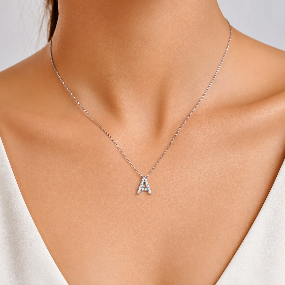 Kişiye Özel A Harfli Mini 0.05 Karat Doğal Pırlanta Kolye