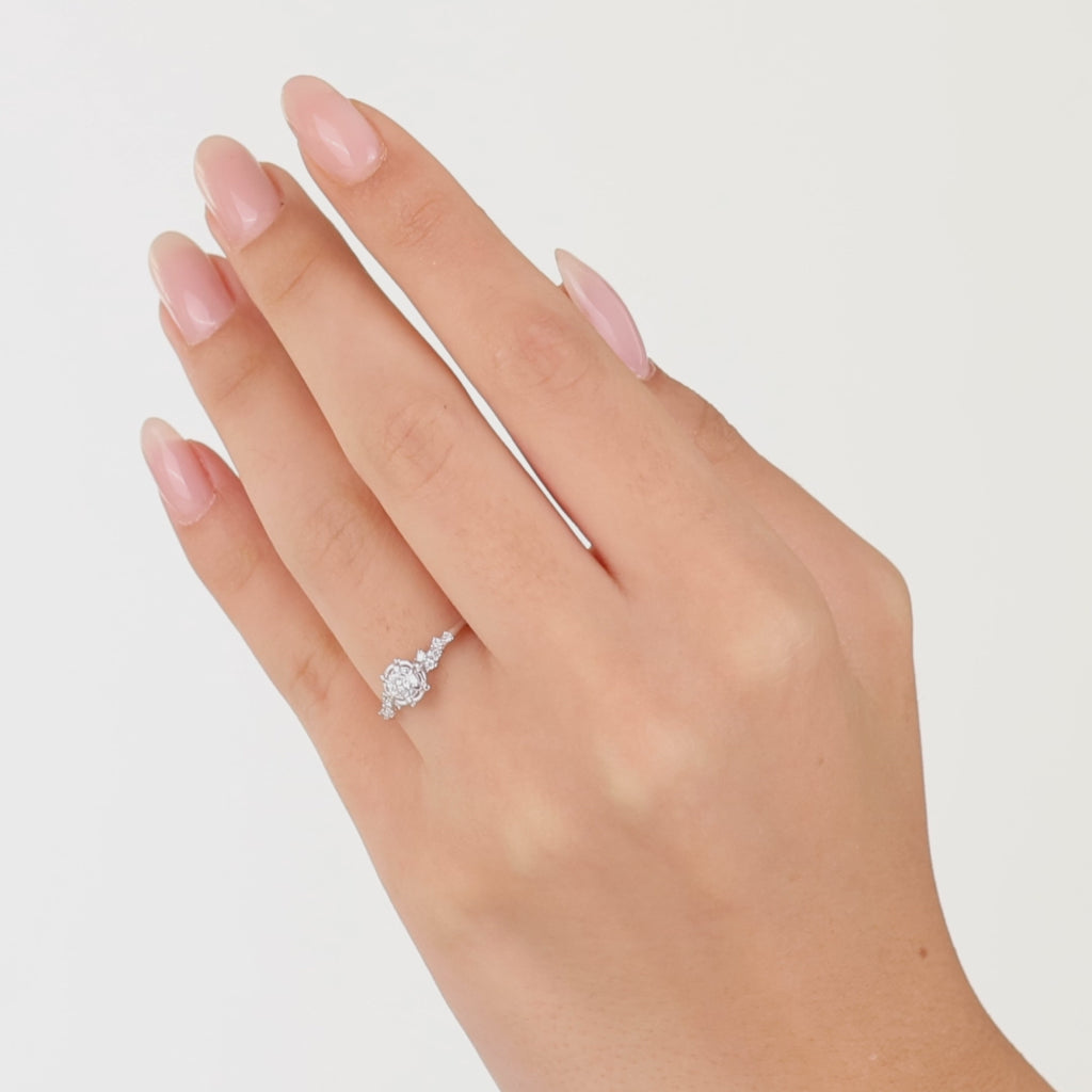 0,35 Karat Doğal Yuvarlak Kesim Pırlanta, 18 Ayar Altın Vintage Tasarım “Magnolia” Yüzük