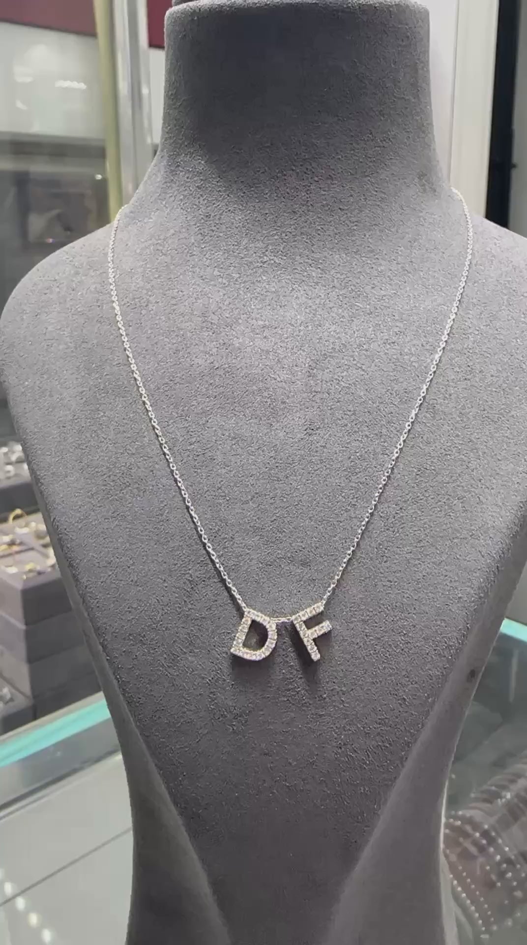 Kişiye Özel Harfli 0.20 Karat Doğal Pırlanta Kolye