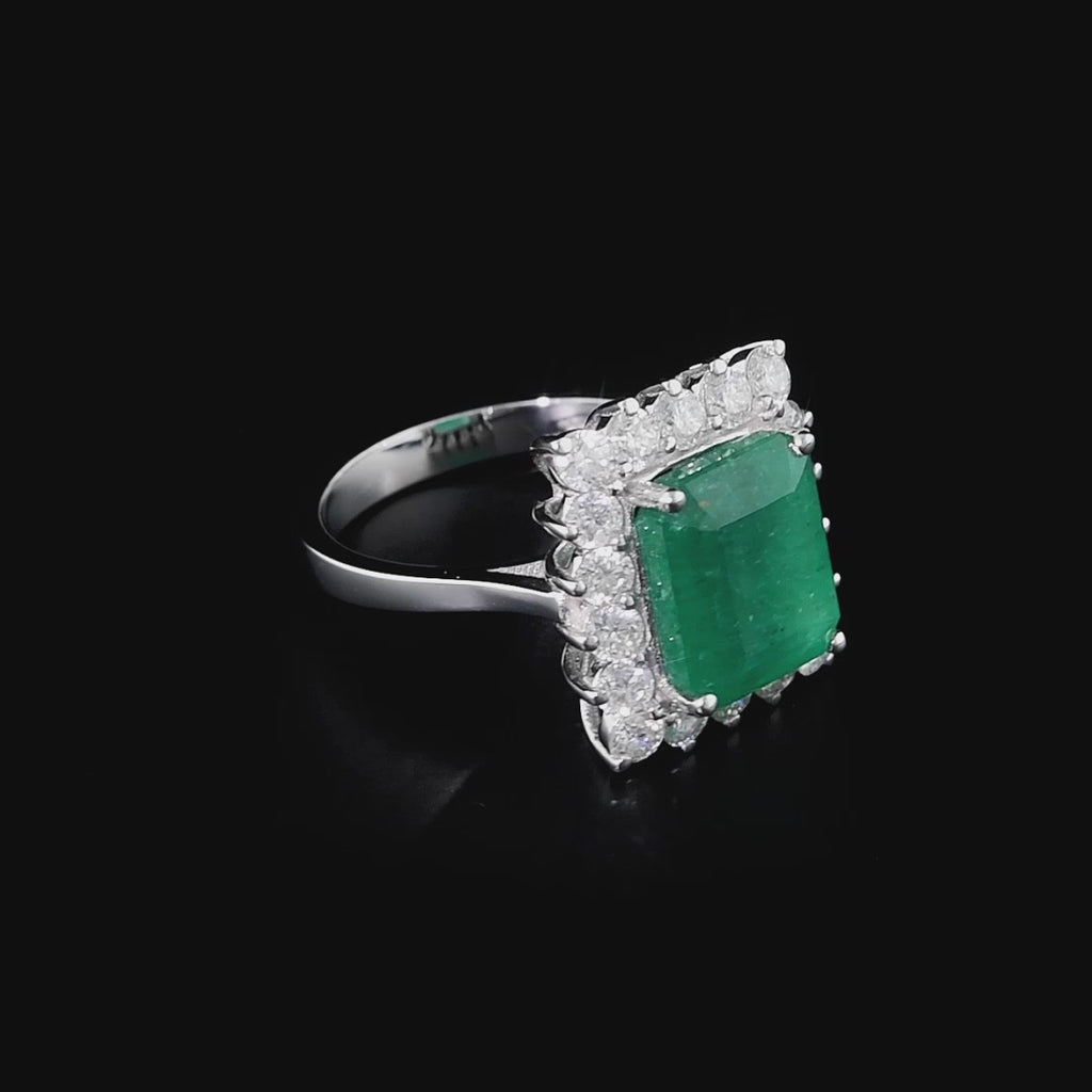 1,25 Ct Doğal Pırlanta ve 3,55 Ct Doğal Zümrüt Halo Yüzük 18K Altın